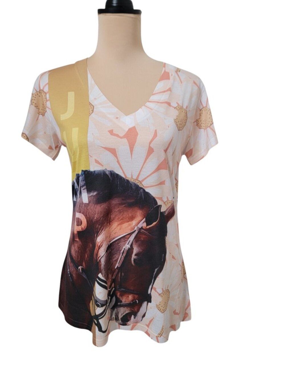 Noble Equestrian Size XL "Jumper" Graphic T Shirt, V Neck, New without Tag